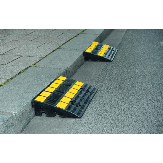 Traffic-Line Heavy Duty Rubber Kerb Ramps 279.23.929 Traffic-Line Heavy Duty Rubber Kerb Ramps 279.23.929